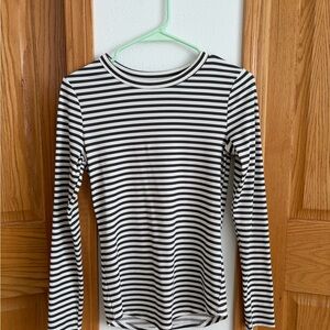 Striped Long Sleeve Crewneck Top - Black & White
